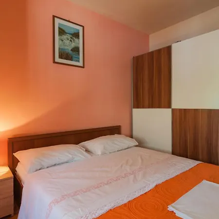 Vakantiehuis 4 Bedroom Stunning In