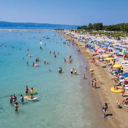 Four-bedroom With A Fireplace 09 Semesterbostad