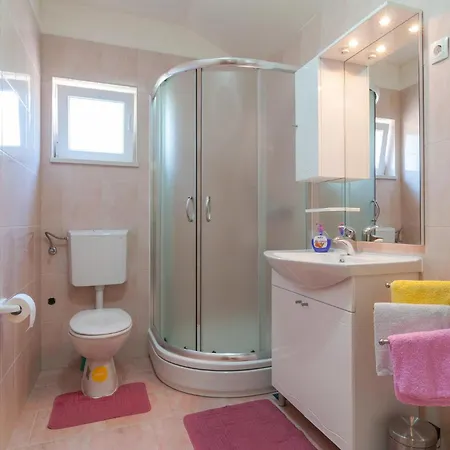4 Bedroom Stunning In *