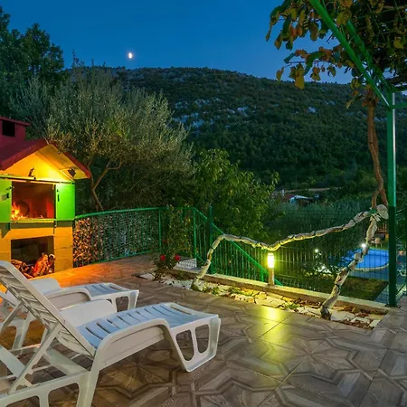 4 Bedroom Stunning In
