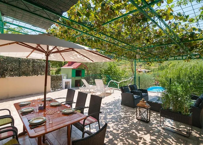 Four-bedroom With A Fireplace 09 Semesterbostad Kučiće