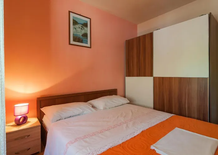 Semesterbostad Four-bedroom With A Fireplace 09